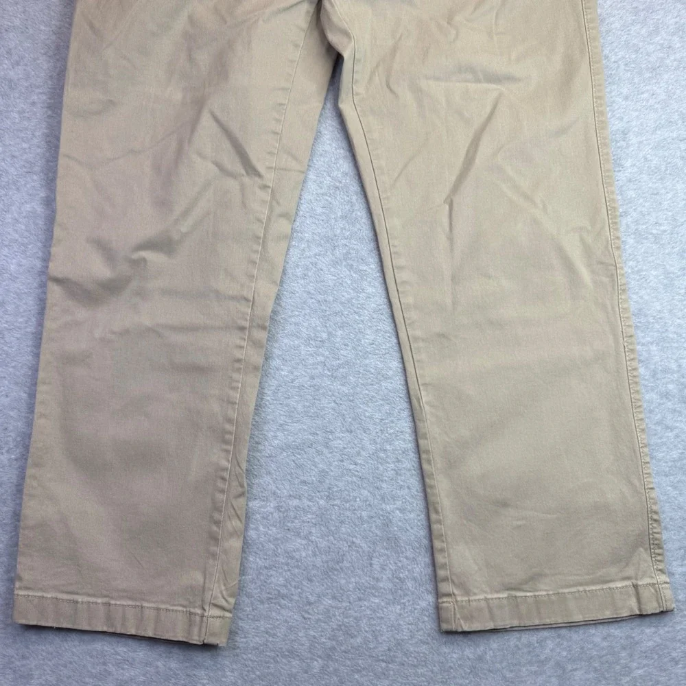 Roundtree & Yorke Casuals Men Khaki Chino Pants Stretch 40x30 Flat Front (38x29)